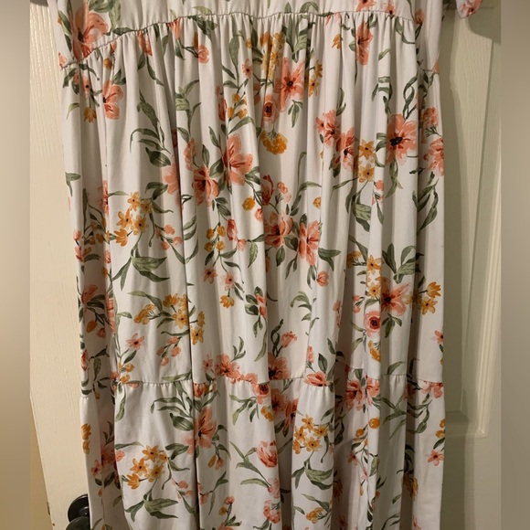 Floral Dress - Picture 2 of 3